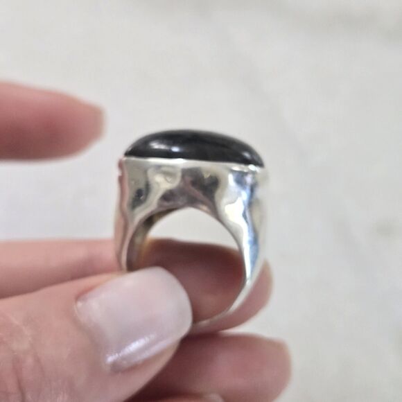Silver 925 Hand Made Labradorite Blue Oval Large Hammered Band Ring Size 6.5 - Picture 5 of 12
